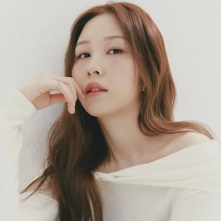 KWON JIN AH