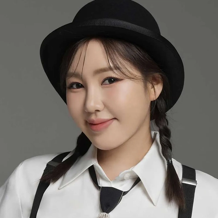 SONG GA IN