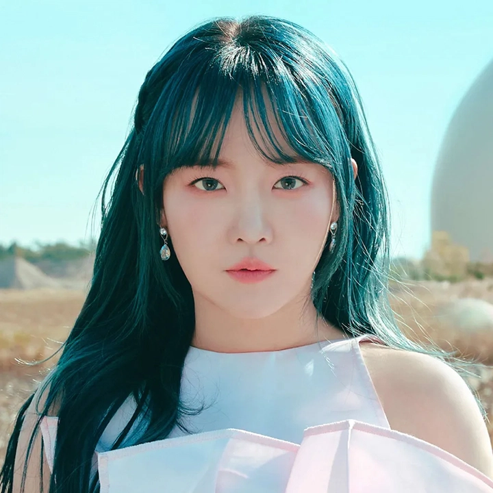 YOUNHA